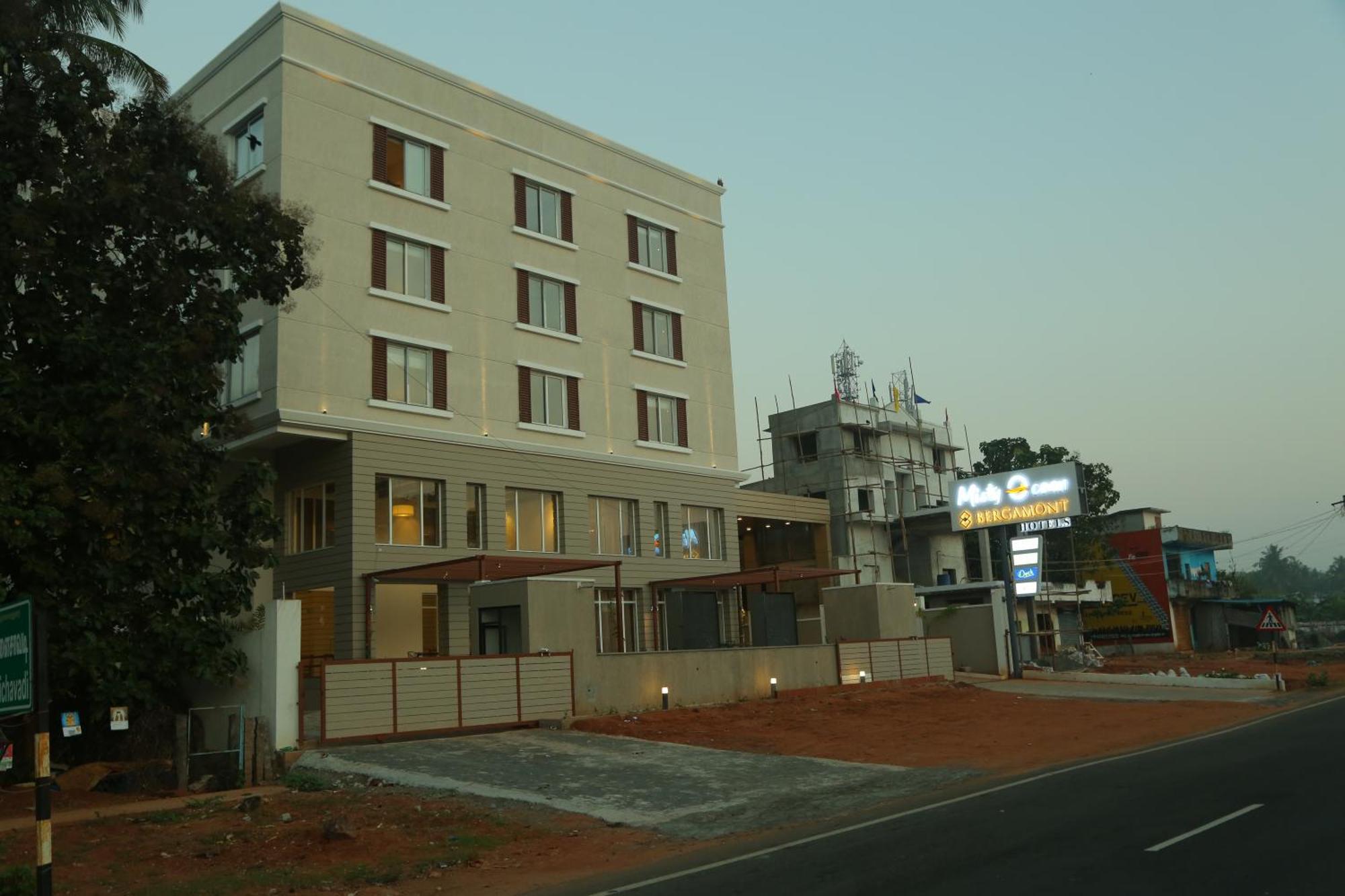 Misty Ocean - A Bergamont Group Of Hotel Kuilapalayam Eksteriør billede